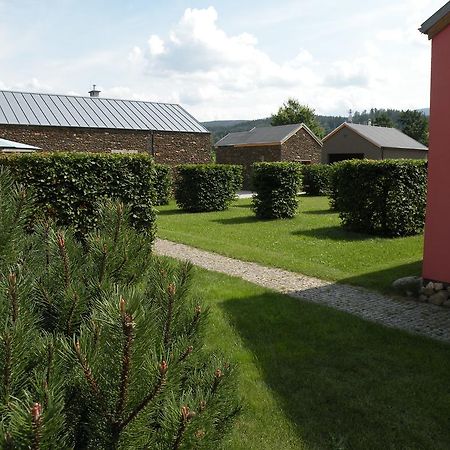 Gospodarstwo Agroturystyczne-Pensjonat Sad Подгужин Экстерьер фото